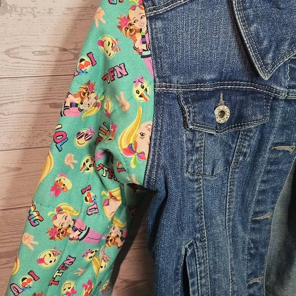 Levi's Kids Denim Jacket with Fun Patterned Sleeves Sz Medium 10-12yrs